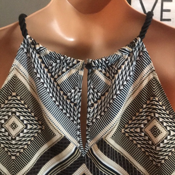 Halter top - Picture 3 of 4